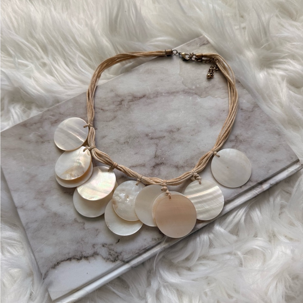 Elegant Shell Pendant Necklace